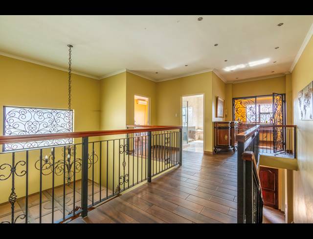 4 BEDROOM HOUSE FOR SALE IN DOWERGLEN EXT 4